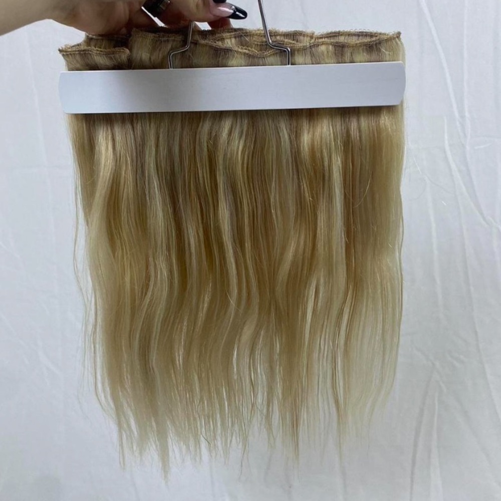 beachy blonde clip in hair extensions
100% human remy hair